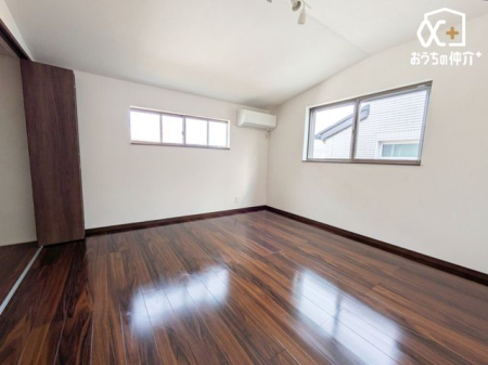 �Q�� �`Room�`�m���̓i�`�������ȃt���[�����O�Ɨ����������F�̕ǂ�����A�C���e���A���l����̂��ƂĂ��y�����ł��ˁI