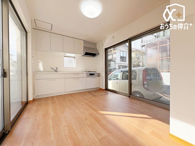 ���r���O -