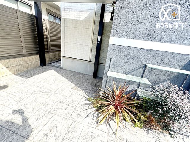  ���փX�y�[�X�ɂ́A�J�����ƂȂ�݂��ݒu����Ă���܂��B