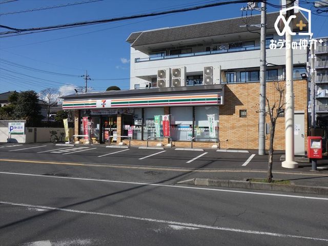 ���ӊ� �Z�u���C���u���@��ʑ�䒆���X �k��4���B24���ԉc�Ƃ̃R���r�j�G���X�X�g�A 270m