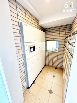 ���̑� ��z�{�b�N�X�̗l�q�ł��B����̏ꍇ�ł����S���ĉו��̂��󂯎�肪�ł��܂��B