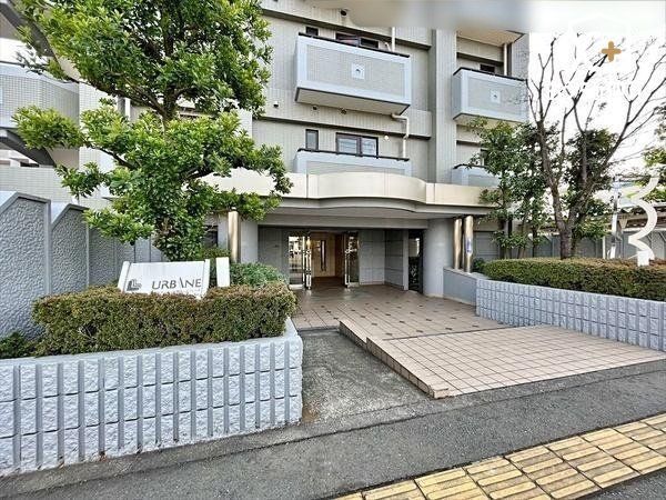 �G���g�����X �������̍s���͂����G���g�����X�ł�