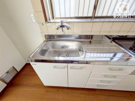 �L�b�`�� �V���N�̗l�q�ł��B