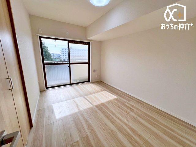 �Q�� ��Q���Ƃ��Ďg�������Ȃ������ł��B�L�߂̍��Ǝ��[�B�o���R�j�[�ɖʂ��A�J���������Ղ�ȃv���C�x�[�g��Ԃł��B