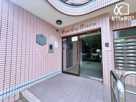 �G���g�����X �����̓����͐��|����Ă���A�Ǘ��̐��ǍD�ȕ����ł��B�f�U�C�����X�b�L���Ƃ�����ۂł��ˁI�����x�A���n�������ɂȂ��Ă݂܂��񂩁H