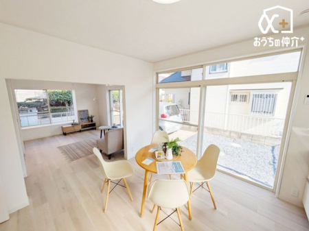 ���r���O -