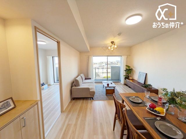 ���r���O -