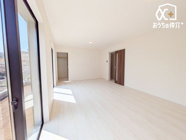 ���r���O -