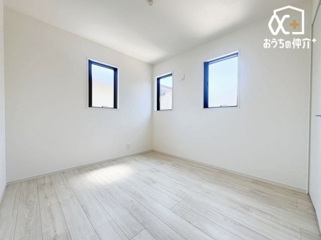 �Q�� -