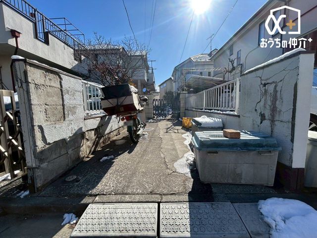 ���n�y�n�ʐ^ ������悤�Ȑ��w�i�ɁA���X�ƘȂޓ@��́A���z�̉��b�𑶕��Ɏ󂯂�B�L�т₩�ŊJ���I�Ȓ��]�ƁA�����Ղ�ƍ~�蒍���z���ɁA�����ɏZ�܂��ґ�������Ǝ������Ē����܂�