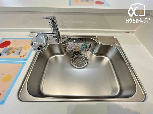 �L�b�`�� �L�X�Ƃ����V���N�̗l�q�ł��B�􂢕�������V���N�́A�����̐􂢕����y�������Ă���܂��B