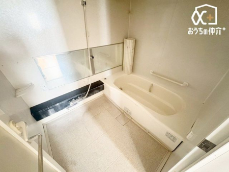 ���� �o�X���[���Ń����b�N�X�o�X�^�C���B�o�X�^�u�ɂ����Ċ����Ȃ���S�Ƒ̂����t���b�V���B����̔�������Ă���鐴�����̂���o�X���[���B