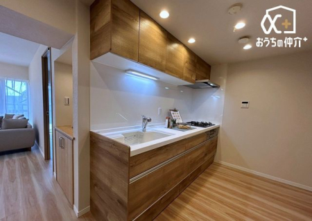 �L�b�`�� �����g���L�b�`�������炱���A�H���̏������y�������ԂɁI�w�Z�������ł��X���[�Y�ɖ��ʂȂ���Ƃł��x�w���������ȒP�ɂł���x�ȂǁA���ꂵ���H�v����������I�������y��������L�b�`���X�y�[�X�ł�