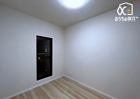 �q������ �q�������Ƃ��Ă��\���ȍL�������邨�����ł��B�Ƒ��X�̈��炬�̋�Ԃ��m�ۂł��A�v���C�x�[�g�ȃx�b�h���[���͕�炷���̊����ő���グ�������̂ł��B