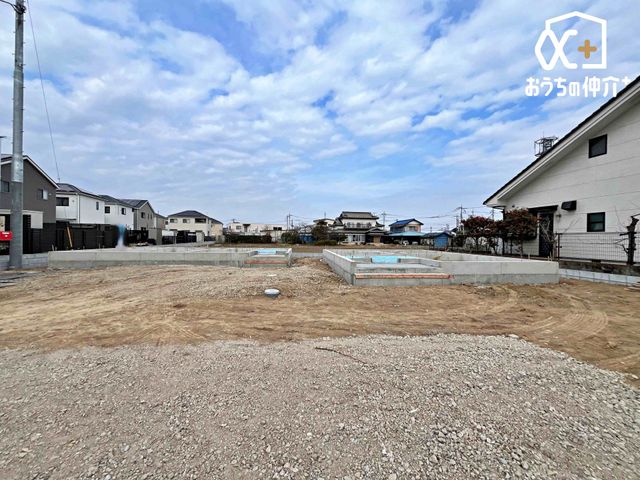 ���̑� �ՐÂȏZ��n�Ŏq��ĉƑ��Ƀs�b�^���B�����̂��U�������K�ȗ΂Ɍb�܂ꂽ�G���A�ŁA���R�ɕ�܂ꂽ���₩�ȕ�炵���������邽�߂́A��Ƃ肠��Z���������Ă��܂��B