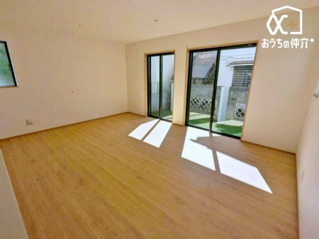 ���r���O �����������Ȃ��烊�r���O�S�̂����n�����Ƃ��o����̂ŁA���q�l���V�񂾂�A�׋����Ă��Ă��ꏏ�ɋ�Ԃ����L�ł��܂�