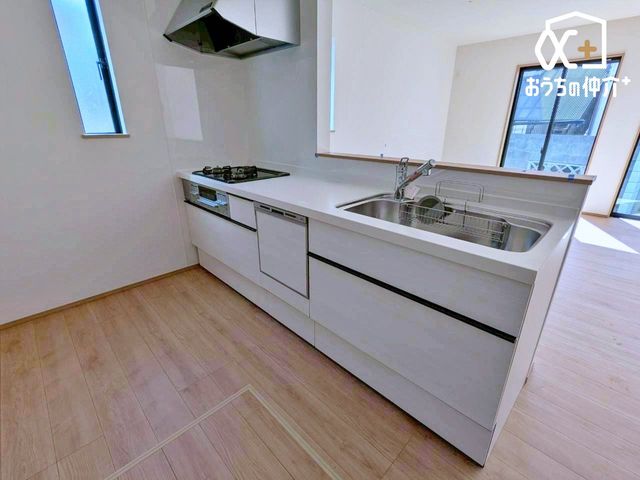 �L�b�`�� �������y��������L�b�`���X�y�[�X(^^)/�Ǝ��������悭�A���o�����̎��[�͂���L�b�`���ł��B�������₷�����������ł������ɂ���⒲�������o���Ďg�����Ƃ��ł��܂��B