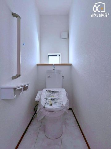 �g�C�� �������̂��邷������Ƃ����g�C���B�����g���ꏊ�����炱���A�������₨�|�����ȒP�ȃV���v���ȃf�U�C���ł��B�����t���Ȃ̂ŁA�펞���C���ł��A�C�ɂȂ鉘���J�r�̔�����}�����܂��ˁI