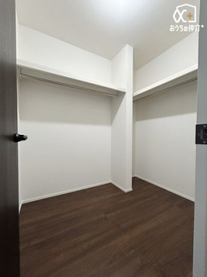 ���[ �G�ߕ���Ɠd���i�A���|�p��Ȃǂ̎��[�ɏd�󂷂�t�@�~���[�N���[�N