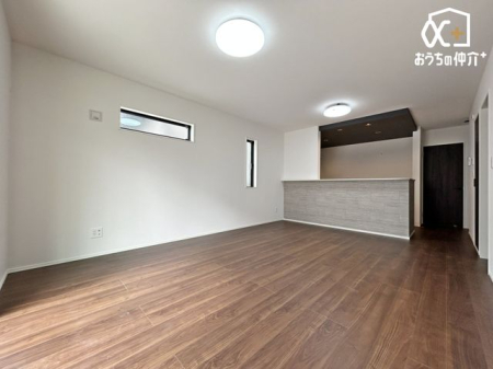 ���r���O -