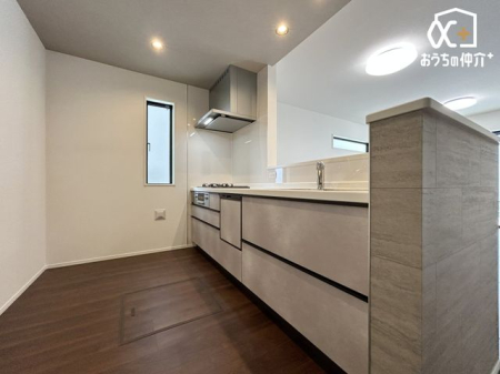 �L�b�`�� �`Kitchen�`�H���򊣑��@�����̃V�X�e���L�b�`���̗p�I���͐ߐ��ɂ��q����D����̂ł��B�����Ő�򂷂�̂ŉ�����������藎�Ƃ��܂�