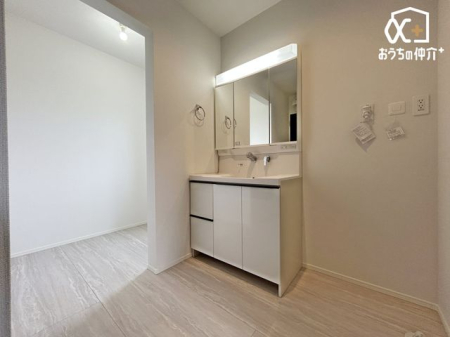 ���ʑ�E���ʏ� �`Wash room�`���̍Q�����������ԑтł��]�T�������Ďx�x�ł���L���p�E�_�[���[���B