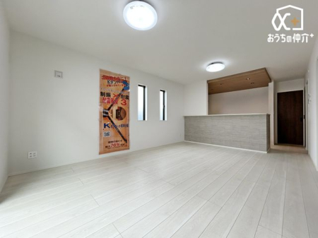 ���r���O -