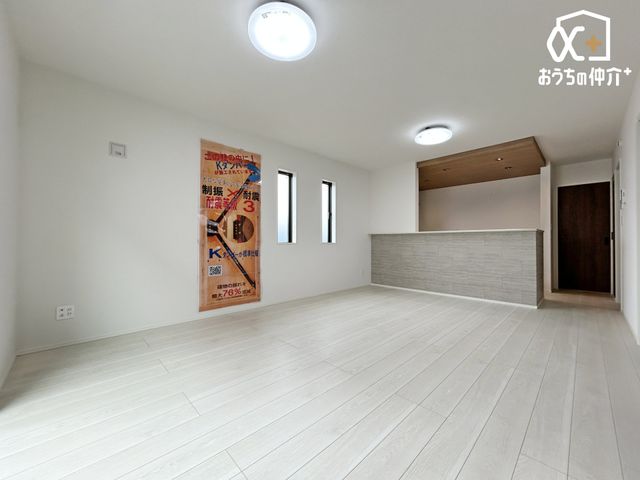 ���r���O -