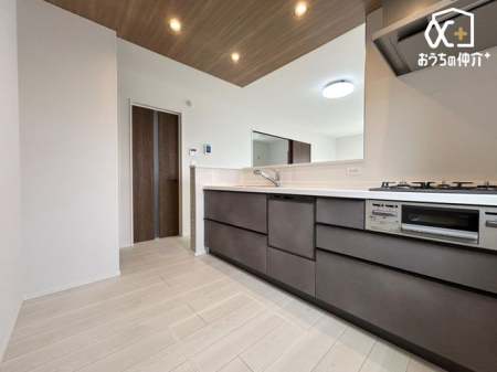 �L�b�`�� �g������̗ǂ������o�����̃L�b�`��