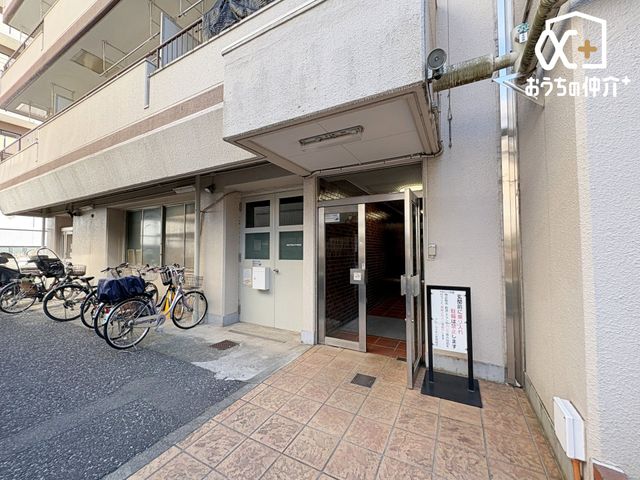 �G���g�����X �y�b�g����\�̃}���V����