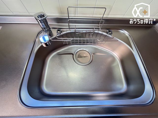 �L�b�`�� �L�X�Ƃ����V���N�̗l�q�ł��B�􂢕�������V���N�́A�����̐􂢕����y�������Ă���܂��B