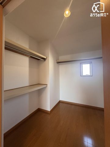 ���[ �E�H�[�N�C���N���[�[�b�g�̗l�q