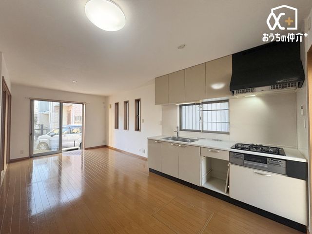 �L�b�`�� �Ǝ��ɏW���ł���Ǖt�̃L�b�`��