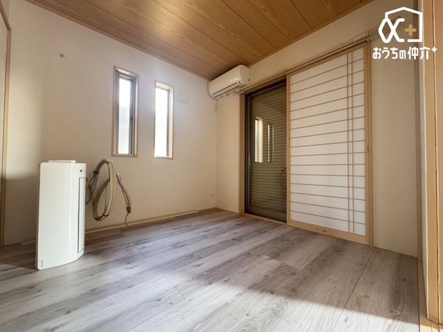 ���̑� �q��Ă◈�q���ɏd�󂷂郊�r���O���̗m��