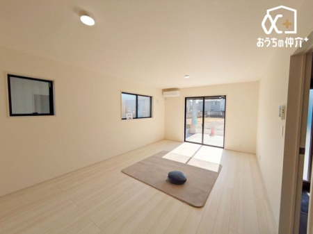 ���r���O ���Ƒ��c���̎����߂���LDK�B�������Ƃ��낰���Ԃł��B