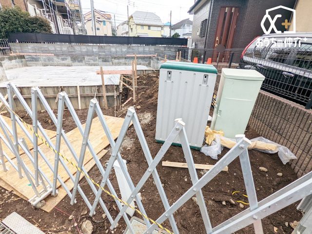  �J�[�X�y�[�X�͕��ʎ�1��B���֋߂��J�̓������S�B