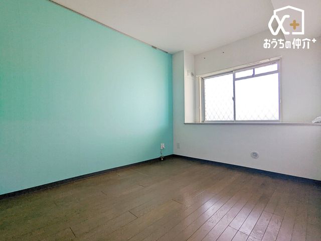 �Q�� �����������炩���������ގ�Q���B�����������ؖڂ��S�n�悭�A���[�[���B�x�b�h���u����L���ŁA�Â��Ȏ��Ԃ���ވꎺ�B���͑u�₩�ȕ����ʂ�A��͂������x���ł��܂��B