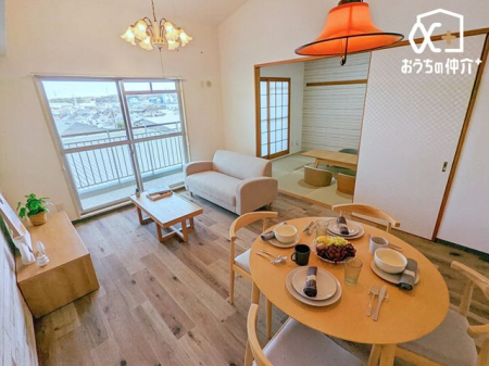 ���r���O �`Living�`�����݂̂���i�`�������e�C�X�g��LDK�B�̂�т肭�낮�\�t�@�₨�H�����y���ރ_�C�j���O�Z�b�g��u���Ă��������͂���܂���B