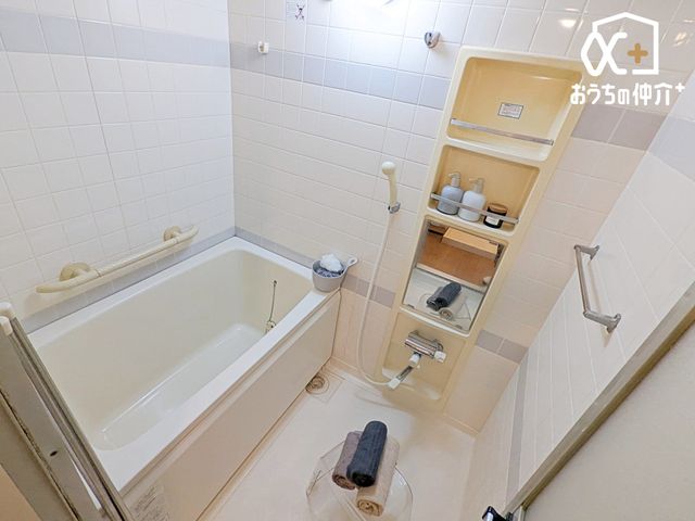 ���� �o�X���[���Ń����b�N�X�o�X�^�C���B�o�X�^�u�ɂ����Ċ����Ȃ���S�Ƒ̂����t���b�V���B����̔�������Ă���鐴�����̂���o�X���[���B