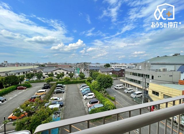 ���̑� �o���R�j�[���猩�n�����i�F�ɂȂ�܂��B���V�C�̗ǂ����́A�󂪂悭�����A�C�����̂�����ԂɂȂ肻���ł��ˁI�z�����Ȃǂ��A���񌻒n�ɂĂ��m���߂��������I���₢���킹���҂����Ă���܂���(^^)/