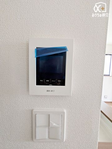 ���̑� �h�Ɩʂł����S��TV���j�^�[�t���C���^�[�z���ł��B