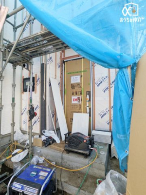 ���� �O���猩�����ւ܂��̗l�q�ł��B���񌻒n�ɑ����^��ł����������������������B