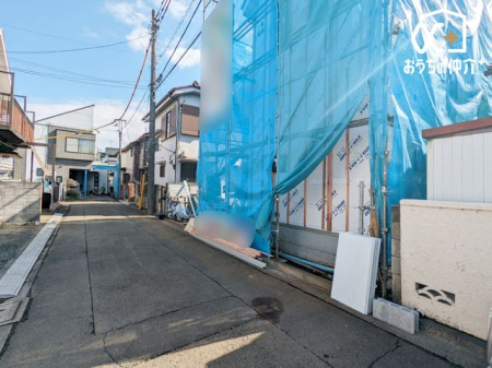 ���n�O�ώʐ^ �O�ʓ��H�͖�S�������ɖʂ��Ă��܂��B