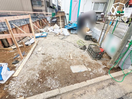  �J�[�X�y�[�X�͕��ʎ�1��B���֋߂��J�̓������S�B