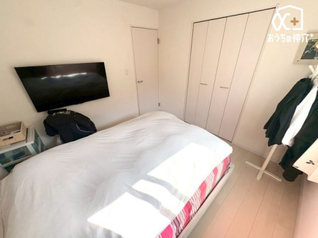 �Q�� �傫���N���[�[�b�g�̂���Q���B�����Y��Ȃ�������ۂ��Ƃ��ł��܂��B