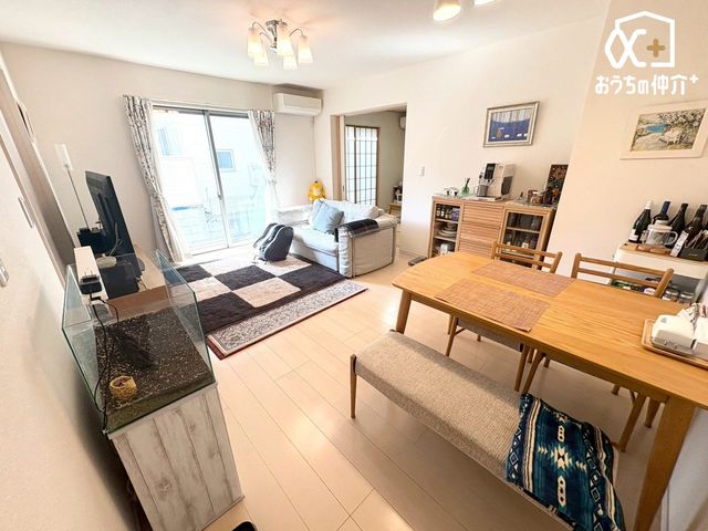 ���r���O �`Living�`����Ȃɂ��z�������郊�r���O�͋C�������ǂ��ł��ˁB�����������J���[�Ŏd�グ�������b�N�X��Ԃł��I