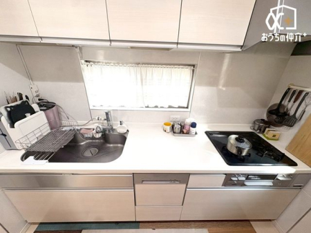 �L�b�`�� �`Kitchen�`��Ԃ̗ǂ��L�b�`���@���J�ɂ��g���Ő��������[�������ꂢ�ȏ�Ԃł��B���t�H�[�����Ȃ��Ă��\���Ɏg�p�ł��܂��B