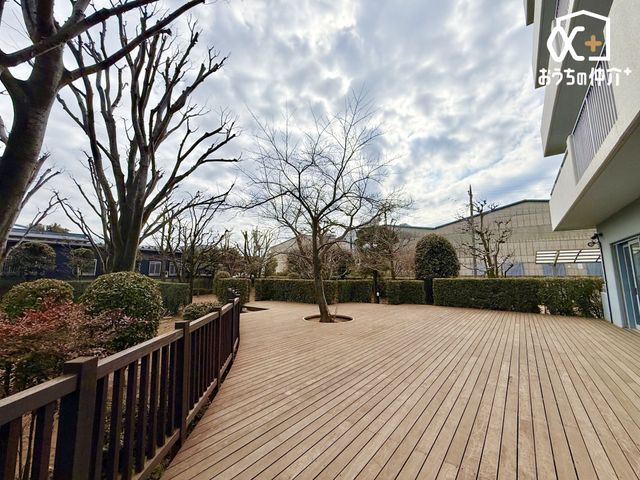 ���̑� ���L�X�y�[�X�O�̃E�b�h�f�b�L������A�V�C�̗ǂ����͋C�����悭�߂����܂��I