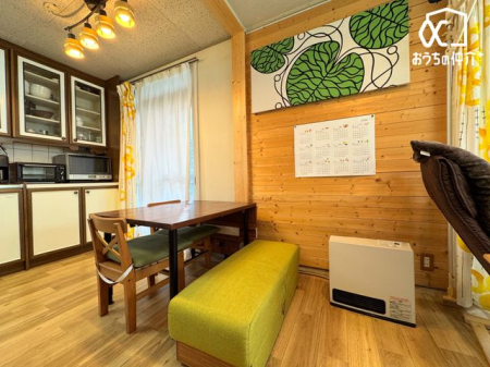 ���r���O �`Living�`�������������͋C��LDK�B�̂�т肭�낮�\�t�@��A���H�����y���ރ_�C�j���O�Z�b�g��u���Ă��������͂���܂���B