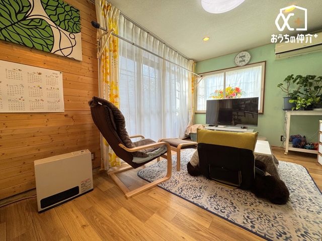 ���r���O �`Living�`�������������͋C��LDK�B�̂�т肭�낮�\�t�@��A���H�����y���ރ_�C�j���O�Z�b�g��u���Ă��������͂���܂���B